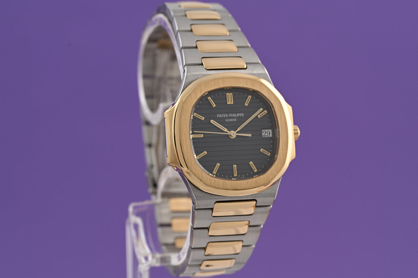 Patek Philippe Nautilus Medium 3700/1 - steel/gold