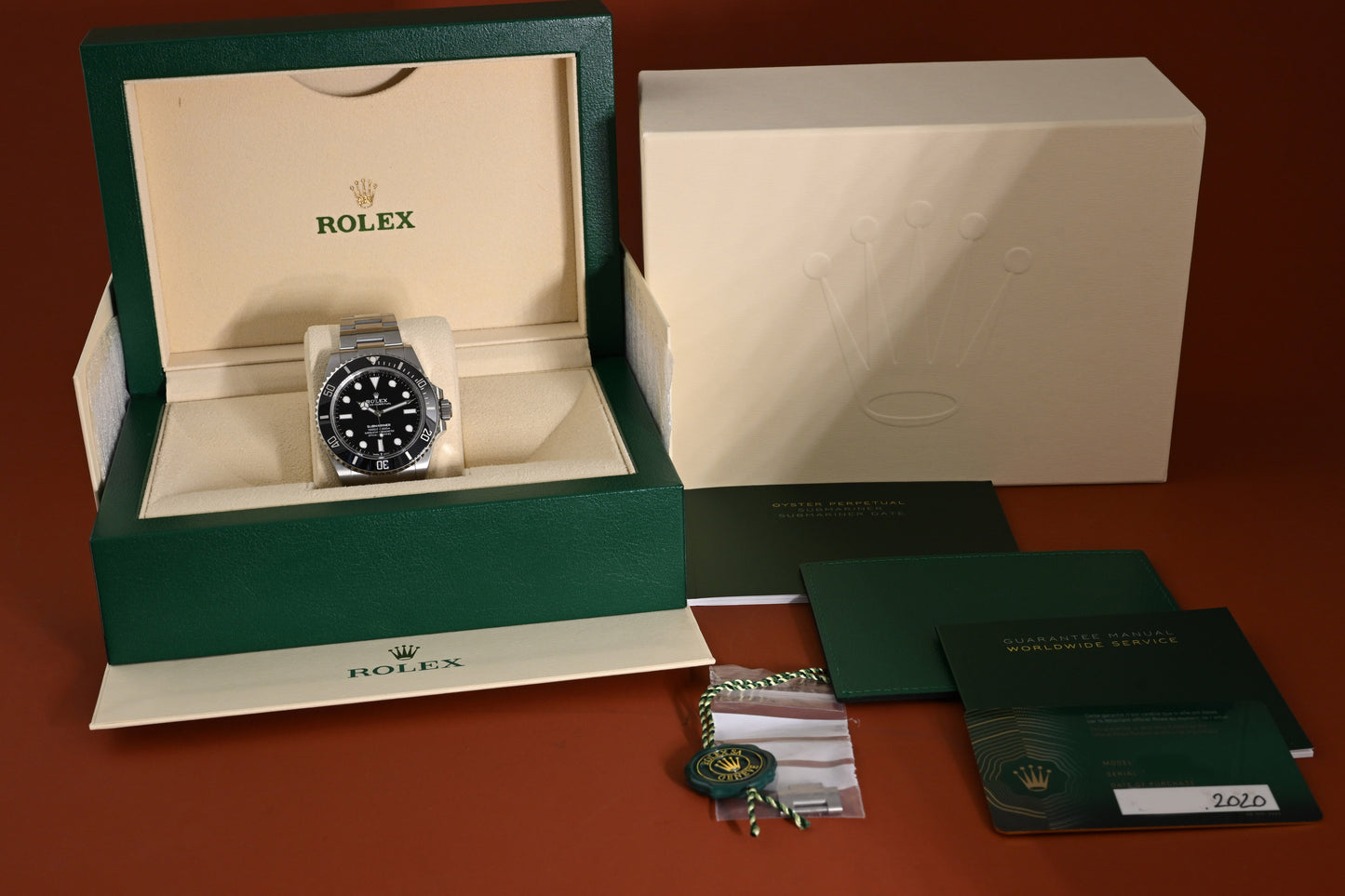 Rolex Submariner No Date 124060 - Full Set