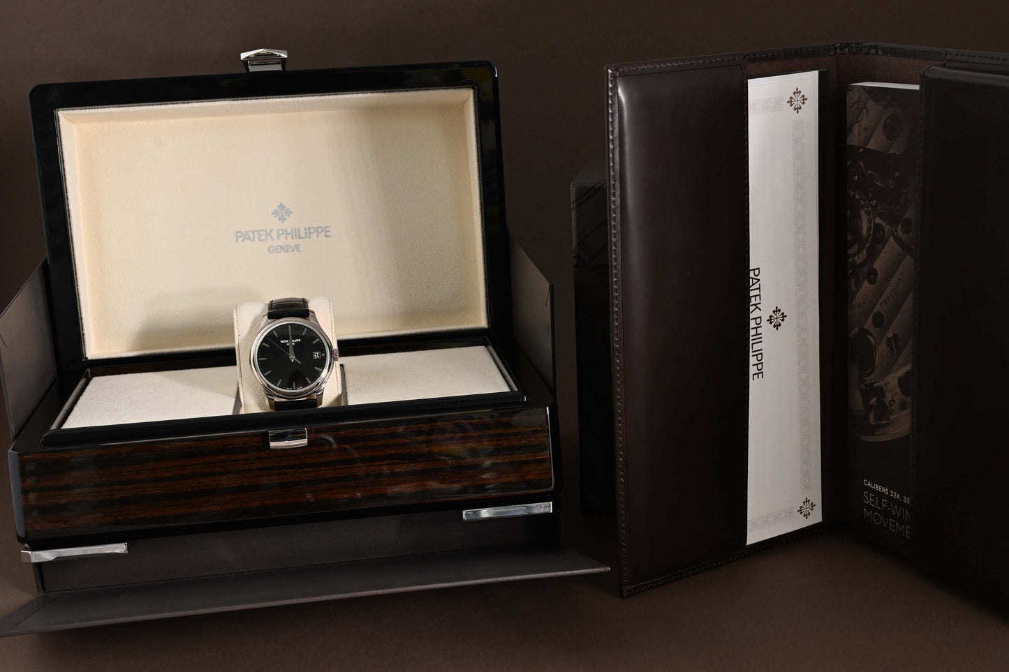 Patek Philippe Calatrava 5227G-001 - Full Set