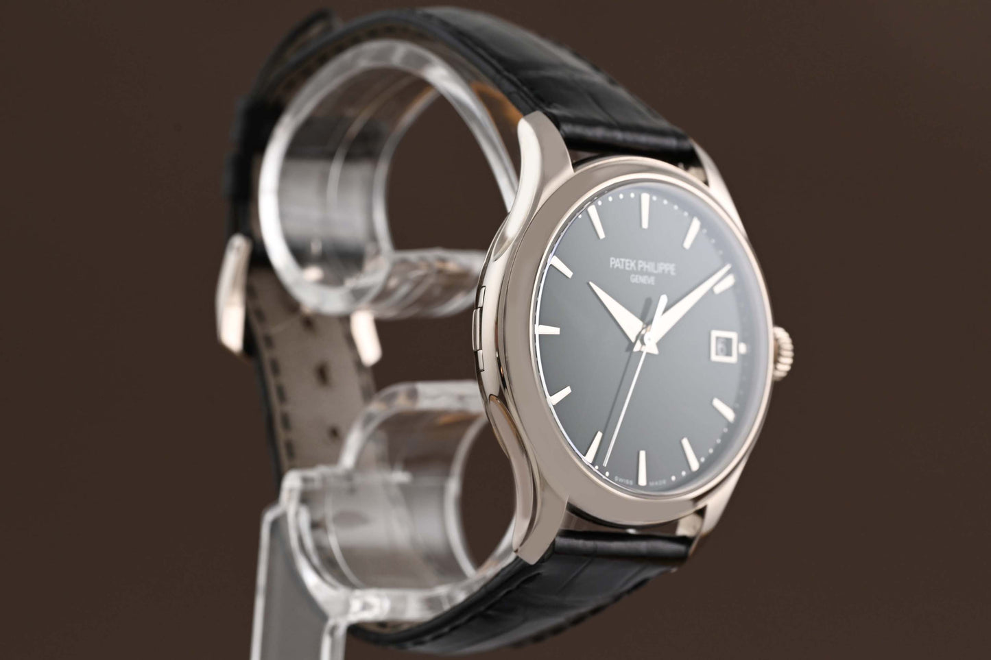 Patek Philippe Calatrava 5227G-001 - Full Set