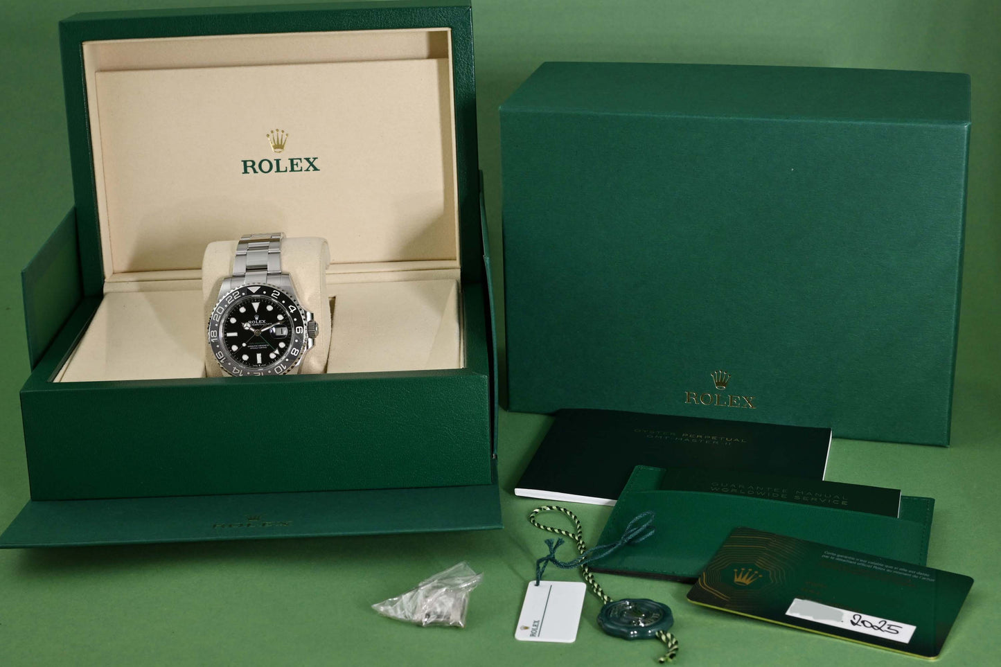 Rolex GMT Master II - 126710GRNR "Bruce Wayne" - Full Set