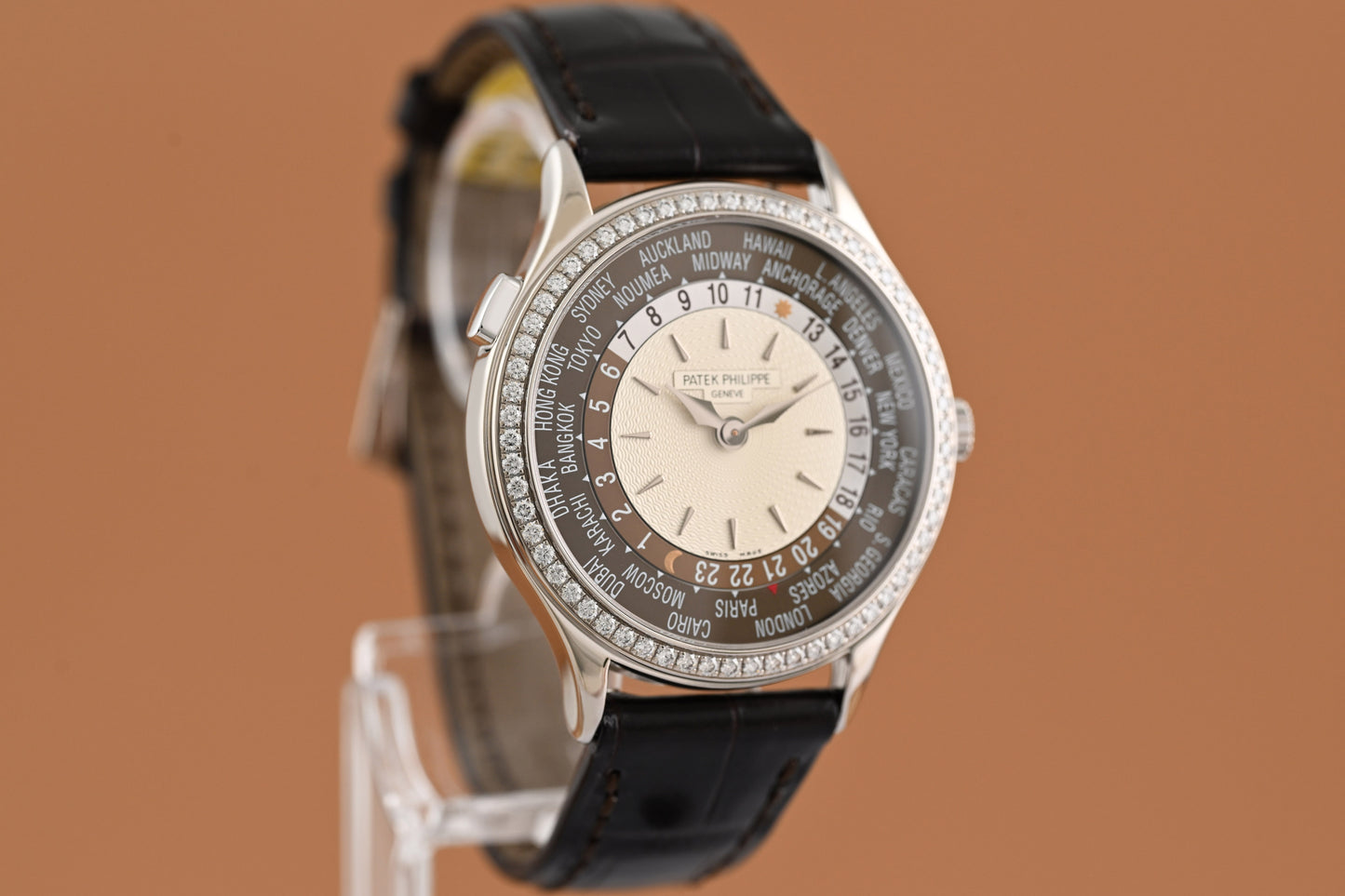 Patek Philippe World Time 7130G-001 White Gold - Full Set