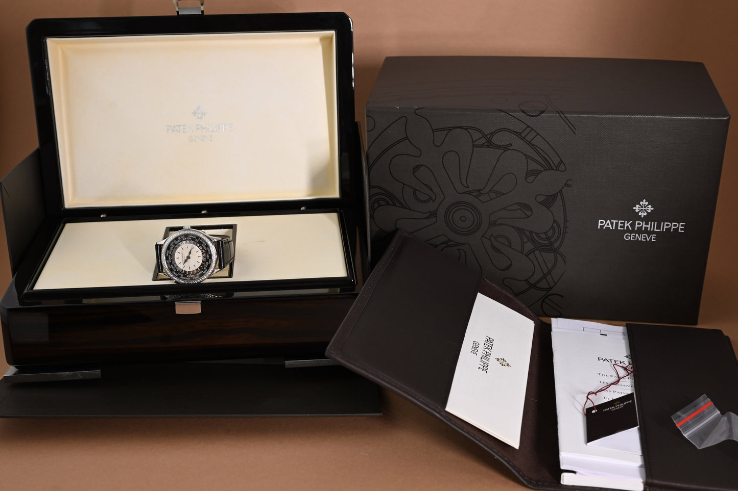 Patek Philippe World Time 7130G-001 White Gold - Full Set