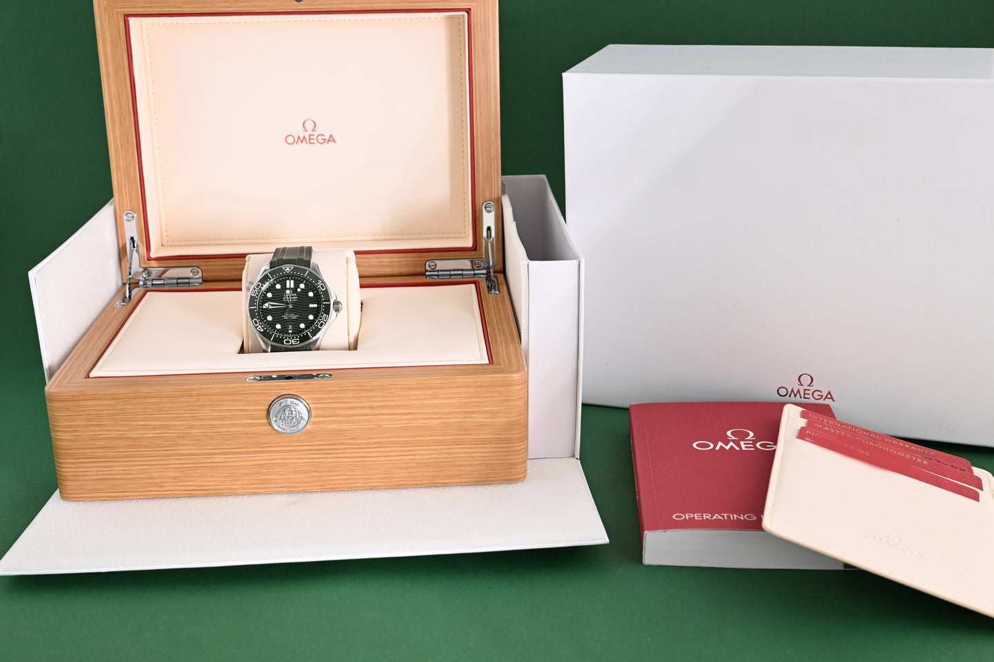 Omega Seamaster Diver 300M - Green Dial - Full Set