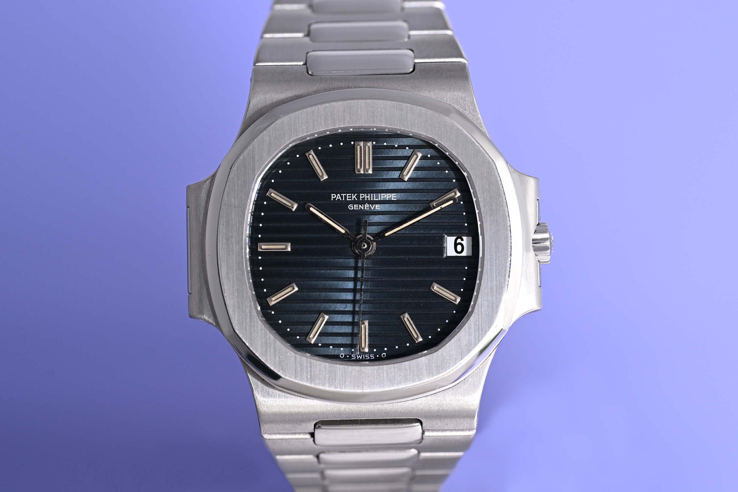 Patek Philippe Nautilus 3800/1A-001 - Blue & Black Dial - Full Set