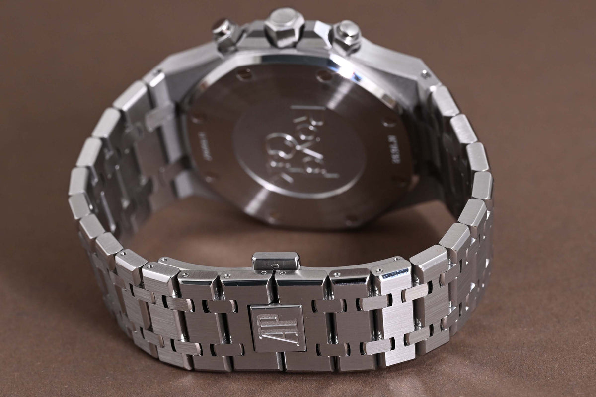 Audemars Piguet Royal Oak Chronograph 41mm - Full Set - Silver Toned Dial