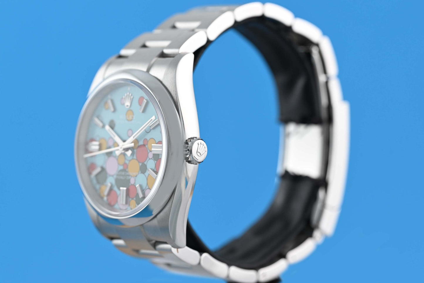 Rolex Oyster Perpetual 36 mm 126000 - Full Set - Celebration Dial - NEW