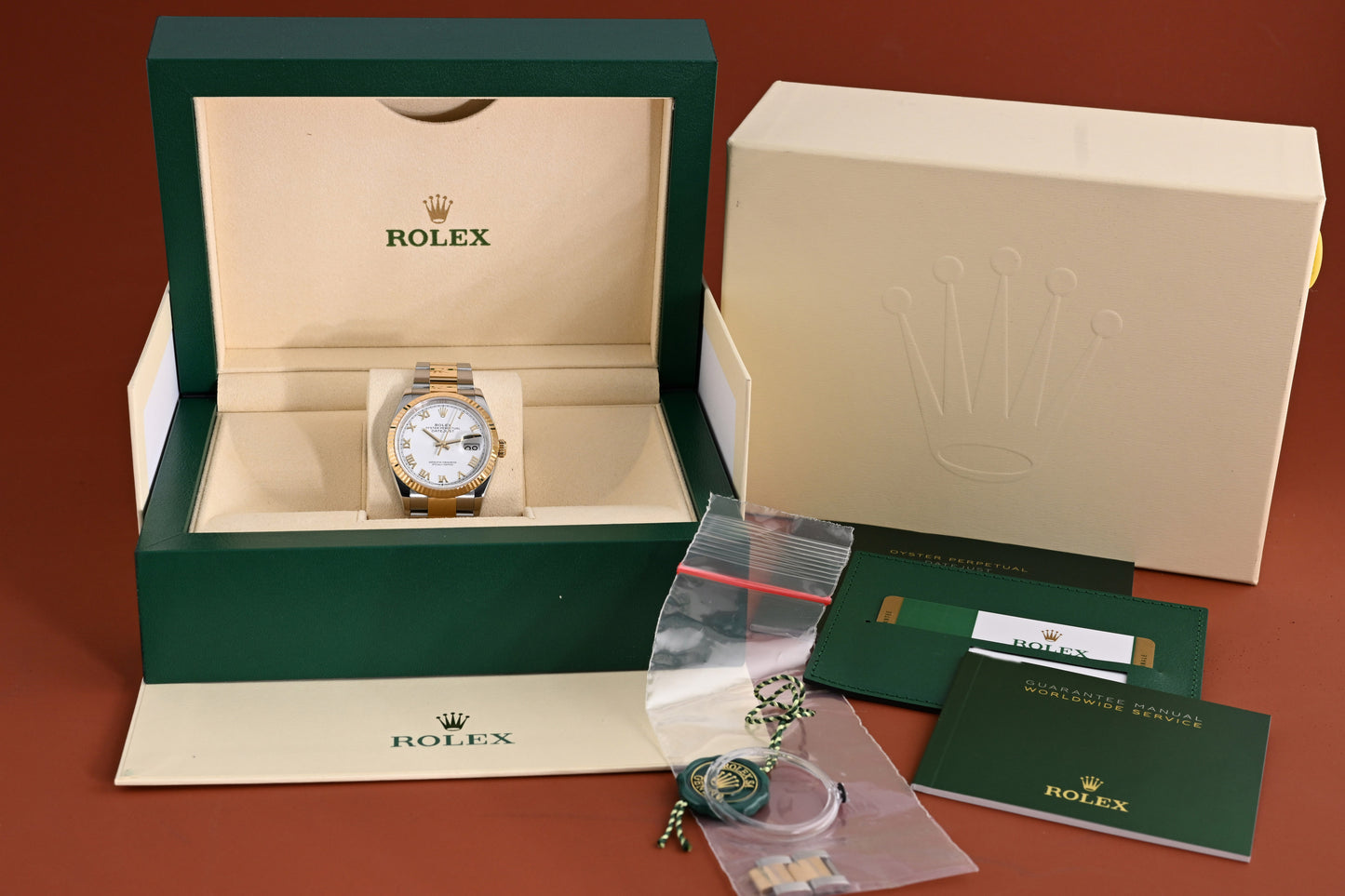 Rolex Oyster Perpetual Datejust 126233 - Full Set - White Dial - LC100