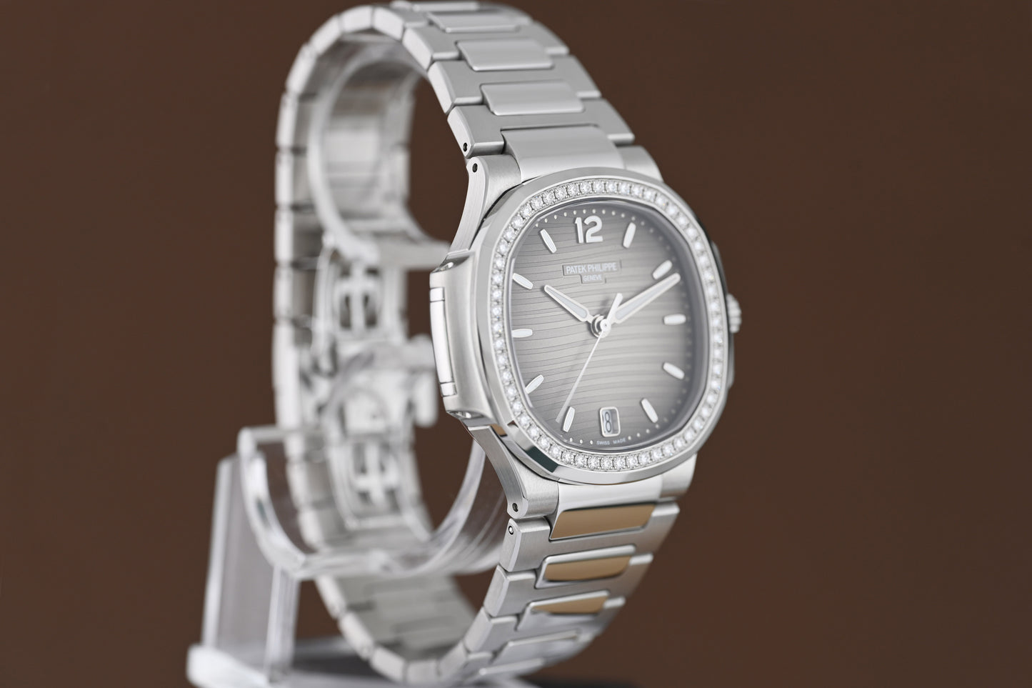 Patek Philippe Nautilus 7118/1200A - Full Set
