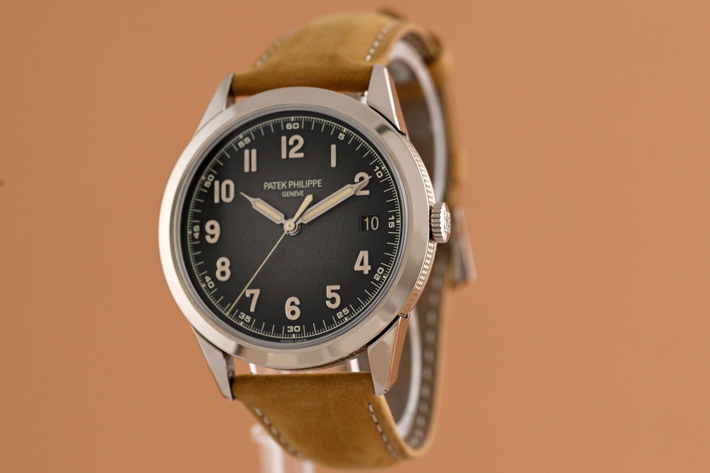 Patek Philippe Calatrava 5226G-001 - Full Set