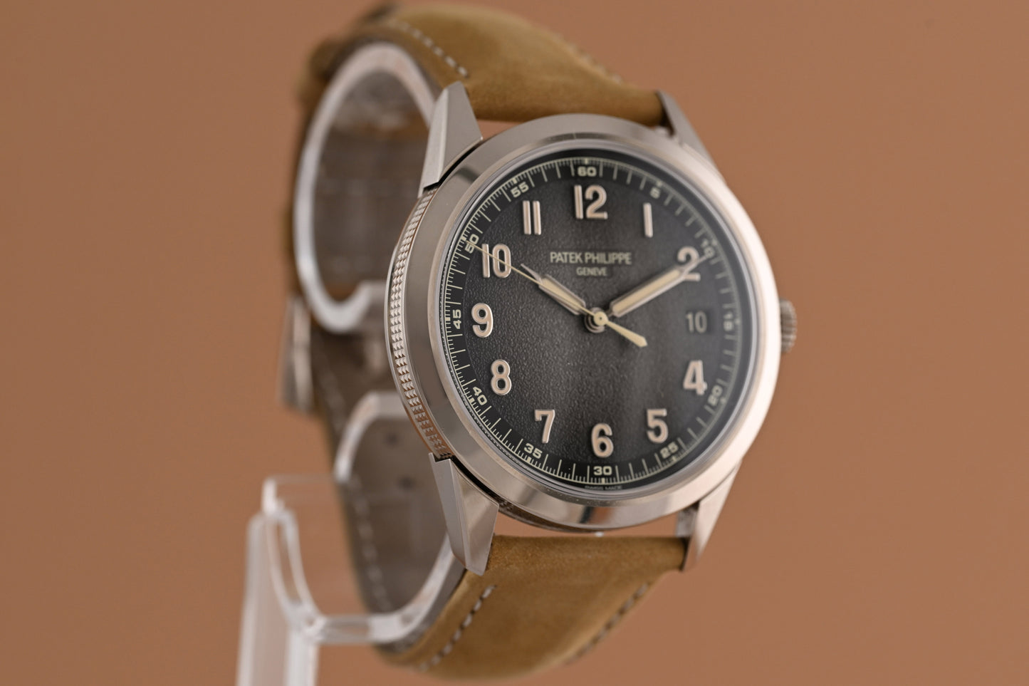 Patek Philippe Calatrava 5226G-001 - Full Set
