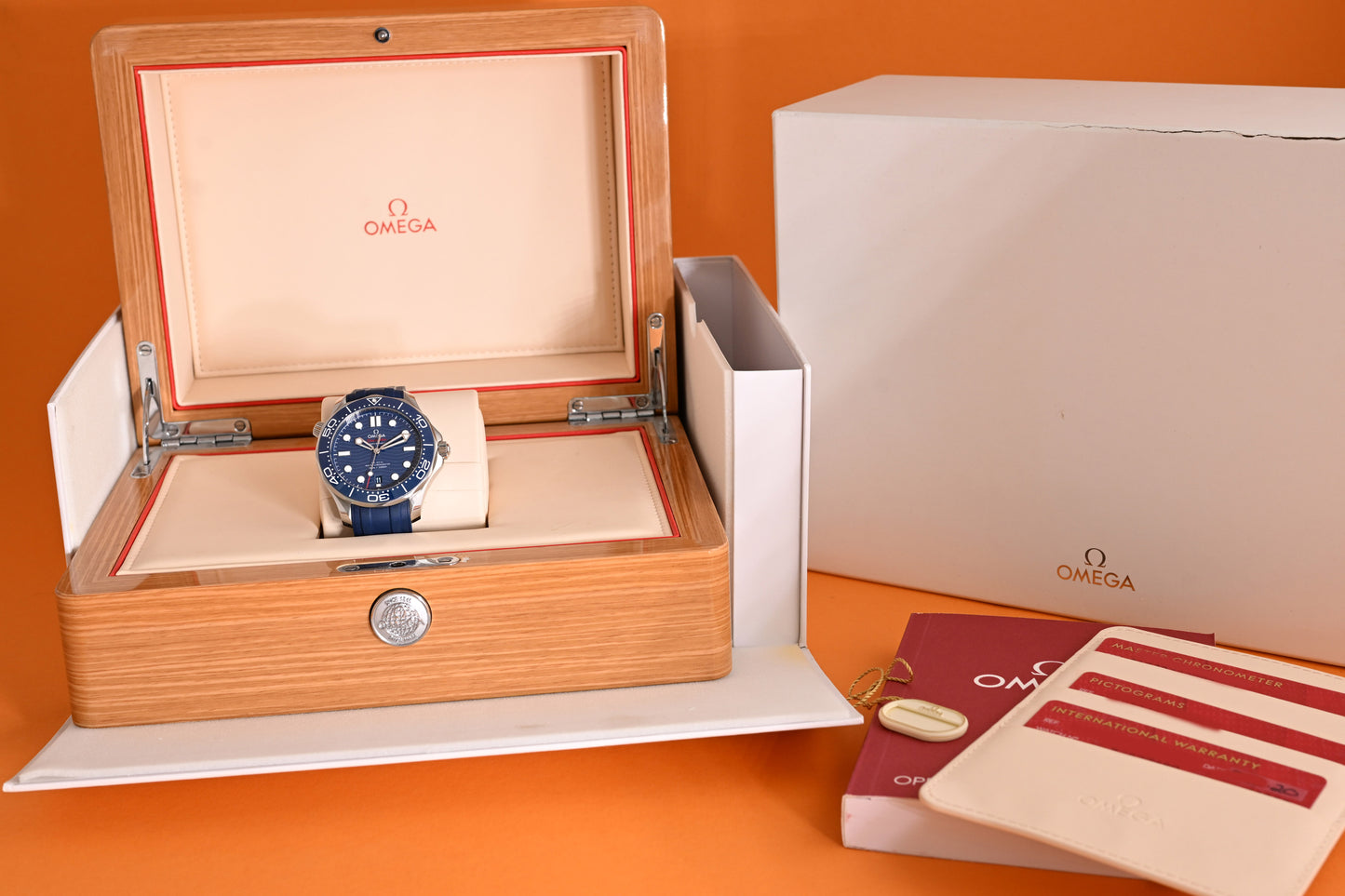 Omega Seamaster Diver 300m - Blue Dial - Full Set