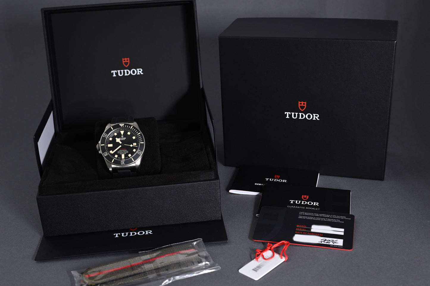 Tudor Pelagos - 25610TNL - Titanium Lefthand - Black Dial - Full Set