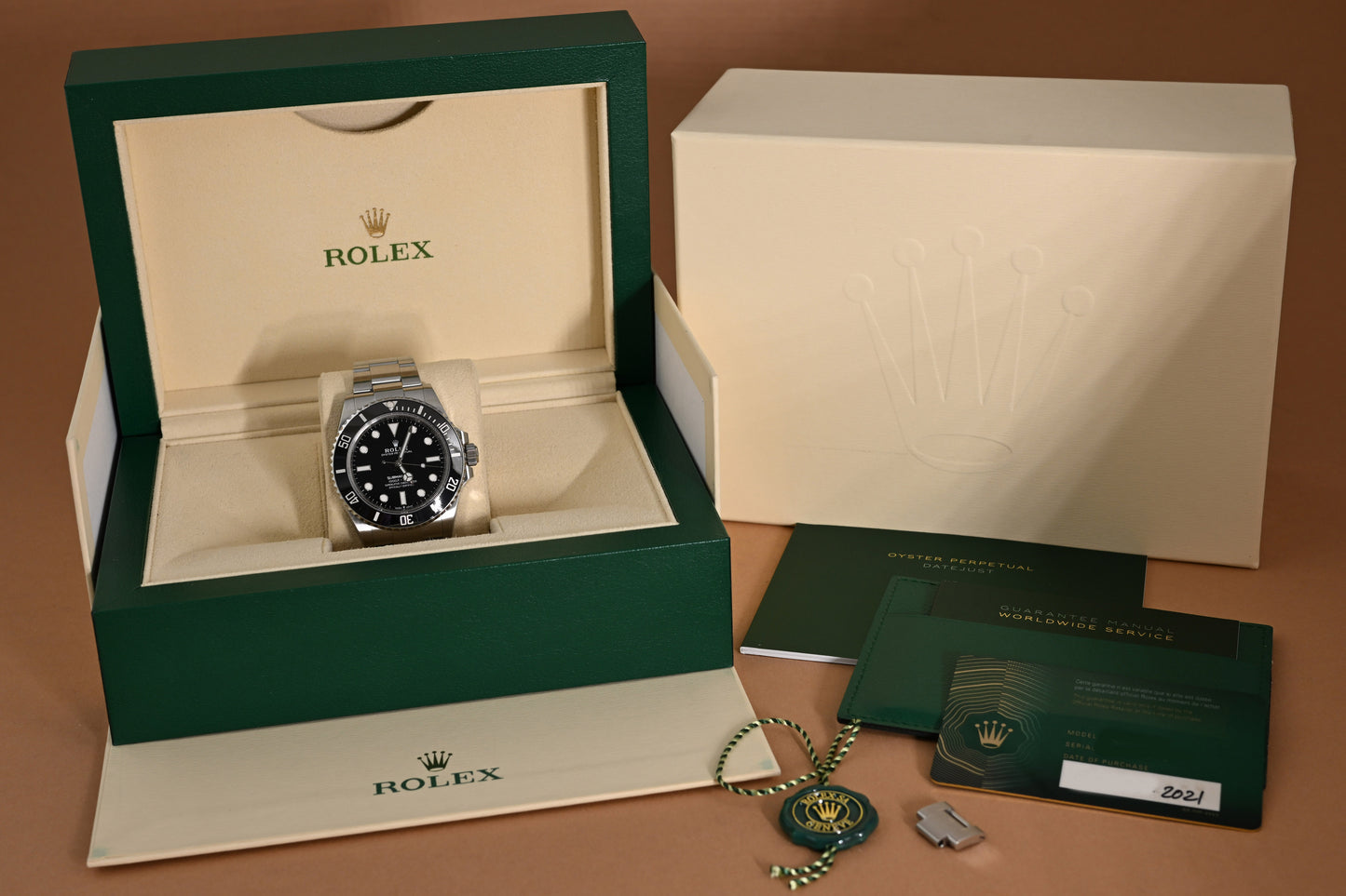 Rolex Submariner No Date 124060 - Full Set