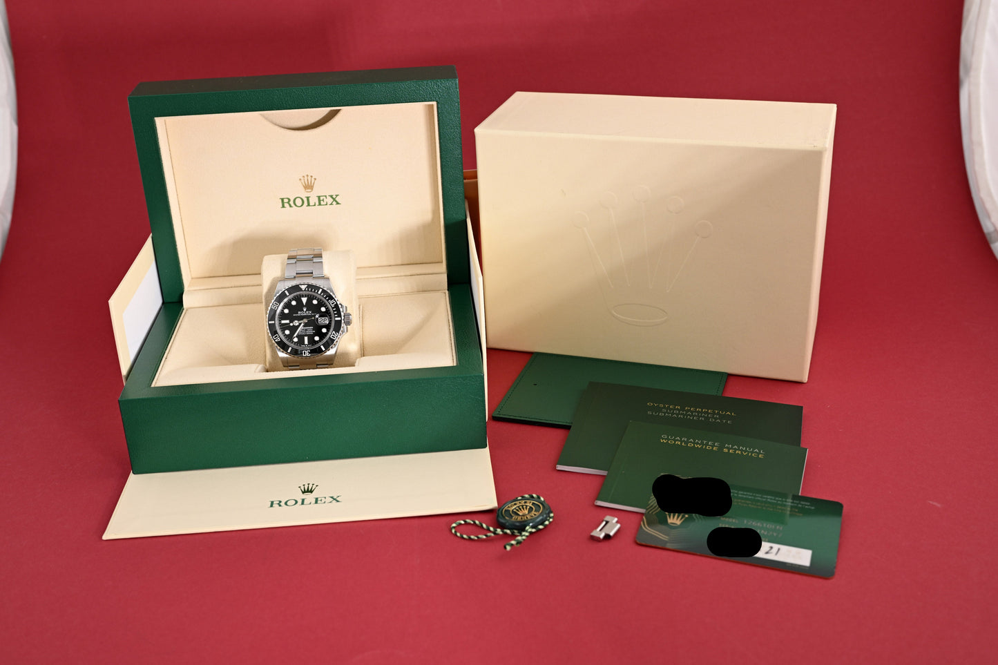 Rolex Submariner Date 126610LN - Full Set