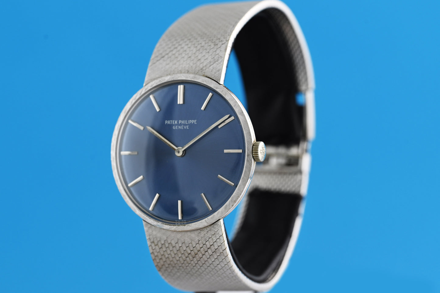 Patek Philippe Calatrava 3468/5 - Blue Dial - Box & Papers