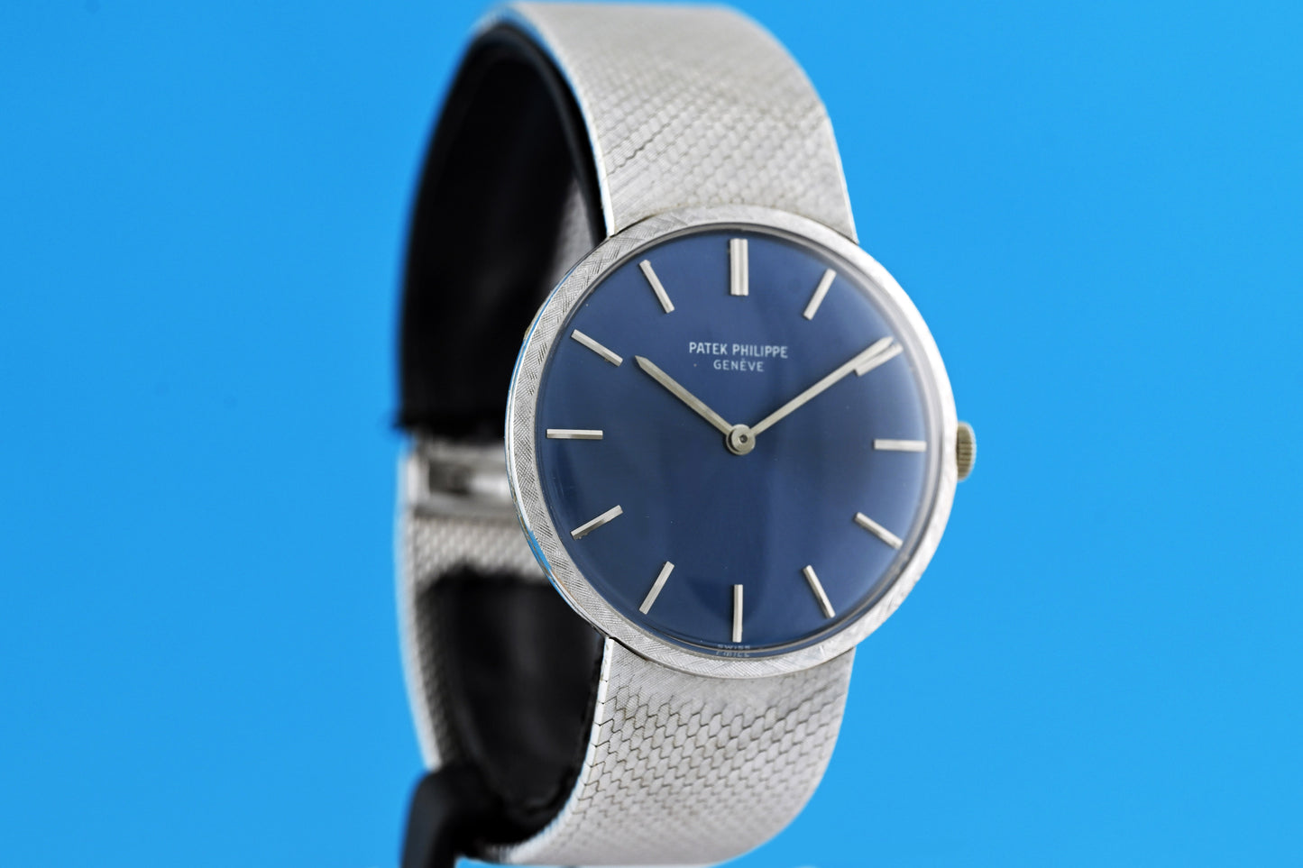Patek Philippe Calatrava 3468/5 - Blue Dial - Box & Papers