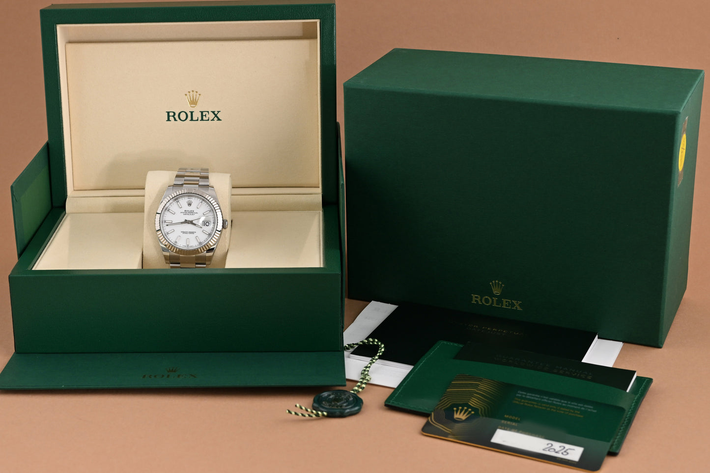Rolex Datejust 41 - 126334 - White Dial - Full Set - 2025
