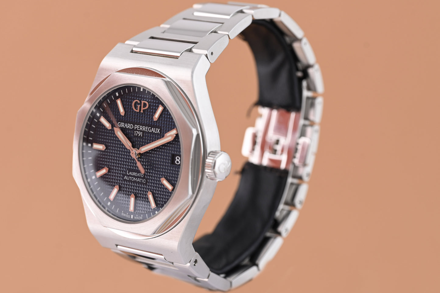 Girard Perregaux Laureato - Blue Dial - Full Set