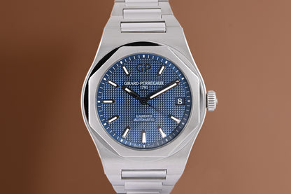 Girard Perregaux Laureato - Blue Dial - Full Set