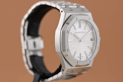 Audemars Piguet Royal Oak - 15510ST - Silver Dial - Full Set - Like NEW