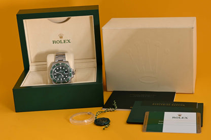 Rolex Submariner 116610LV - Full Set - Hulk - NEW + Stickers - LC100