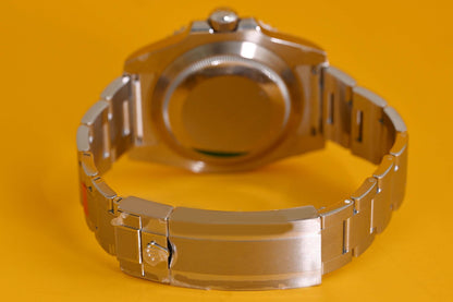 Rolex Submariner 116610LV - Full Set - Hulk - NEW + Stickers - LC100