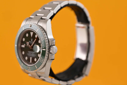 Rolex Submariner 116610LV - Full Set - Hulk - NEW + Stickers - LC100