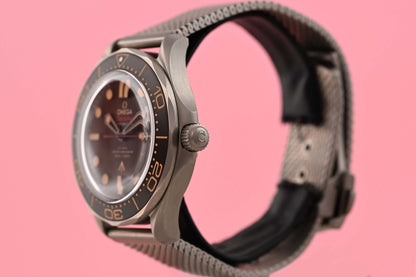 Omega Seamaster Diver 300M - James Bond - Full Set