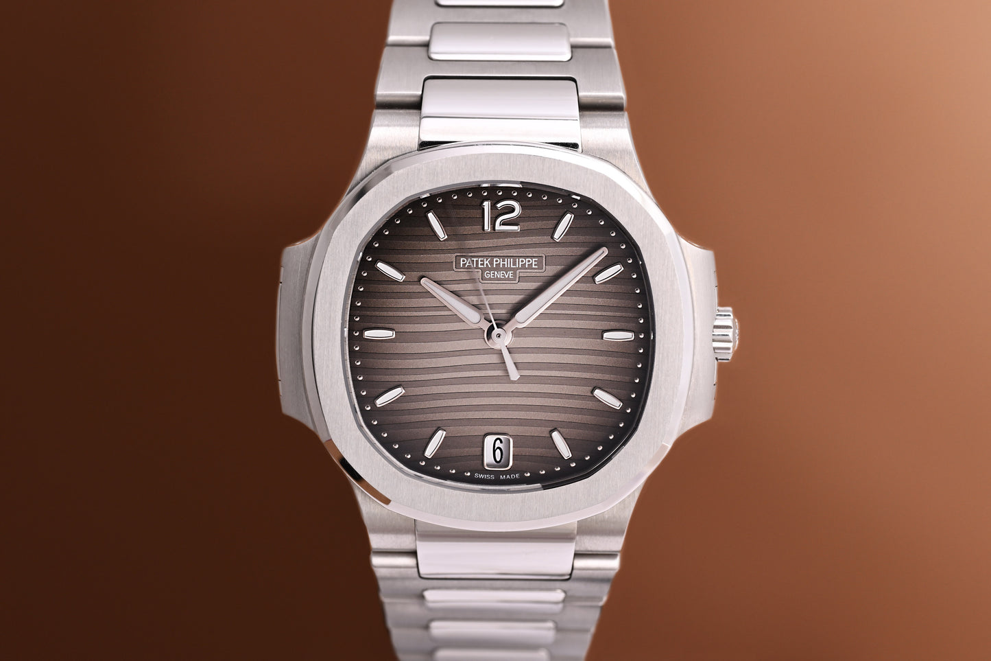 Patek Philippe Nautilus 7118/1A-011 - Full Set