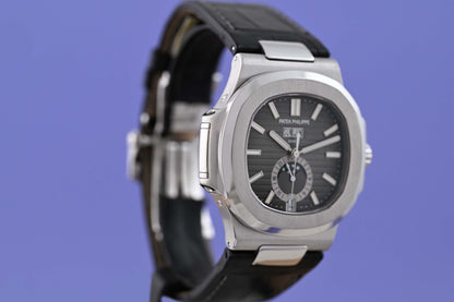Patek Philippe Nautilus Annual Calendar 5726A - Full Set - Grey Dial