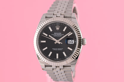 Rolex Datejust 41 - 126334 - Black Dial - Full Set