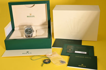 Rolex Day Date 40 Weißgold 228239 - Green Dial - Full Set - Like New