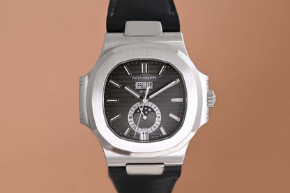 Patek Philippe Nautilus Annual Calendar 5726A - Full Set - Grey Dial