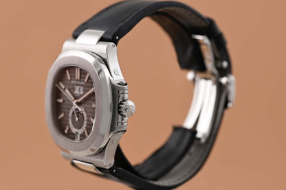 Patek Philippe Nautilus Annual Calendar 5726A - Full Set - Grey Dial