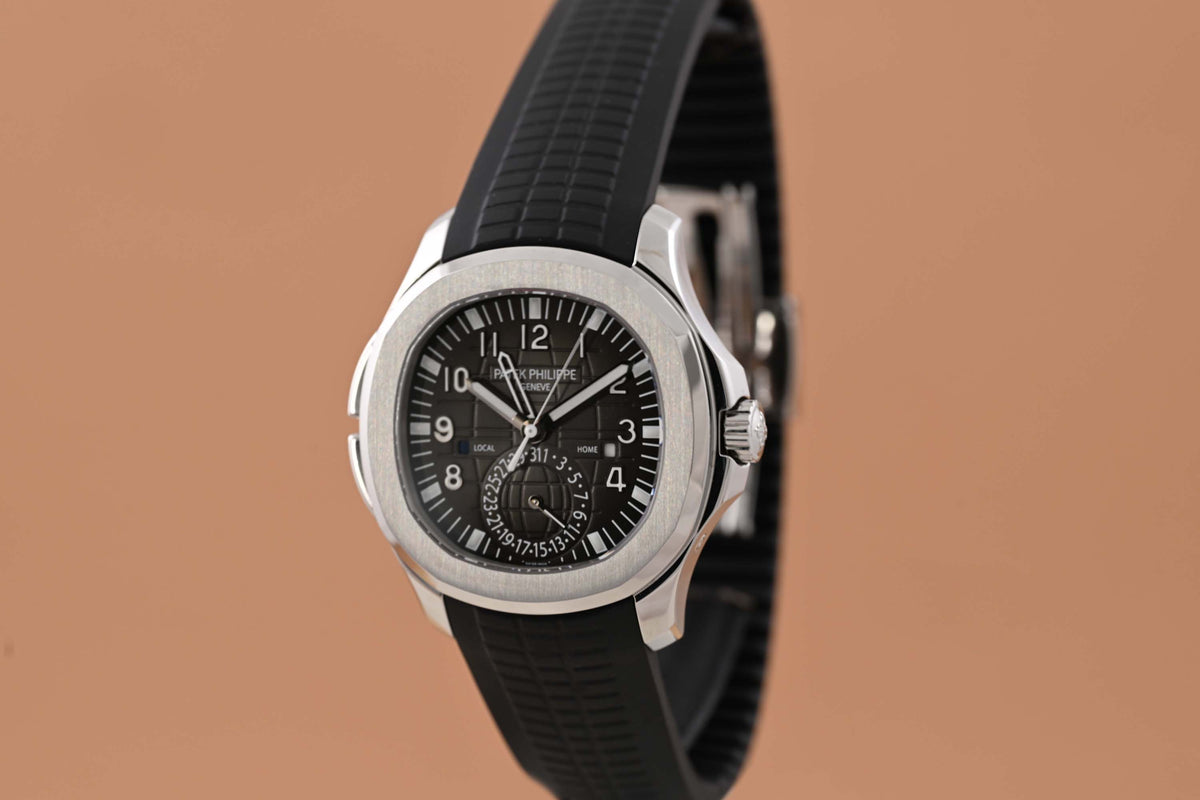 Patek Philippe Aquanaut Travel Time 5164A-001 - Full Set