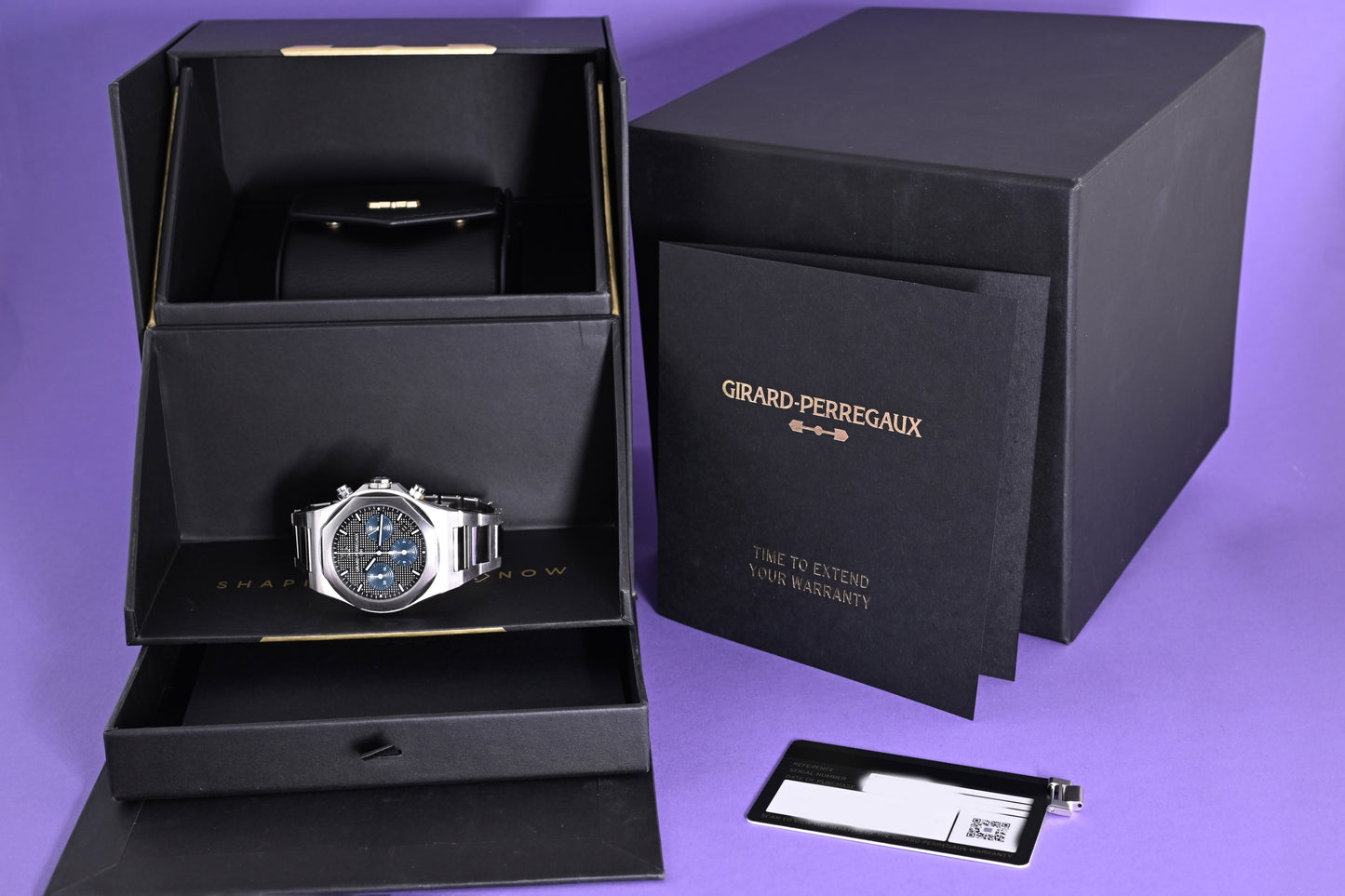 Girard Perregaux Laureato Chronograph - Full Set