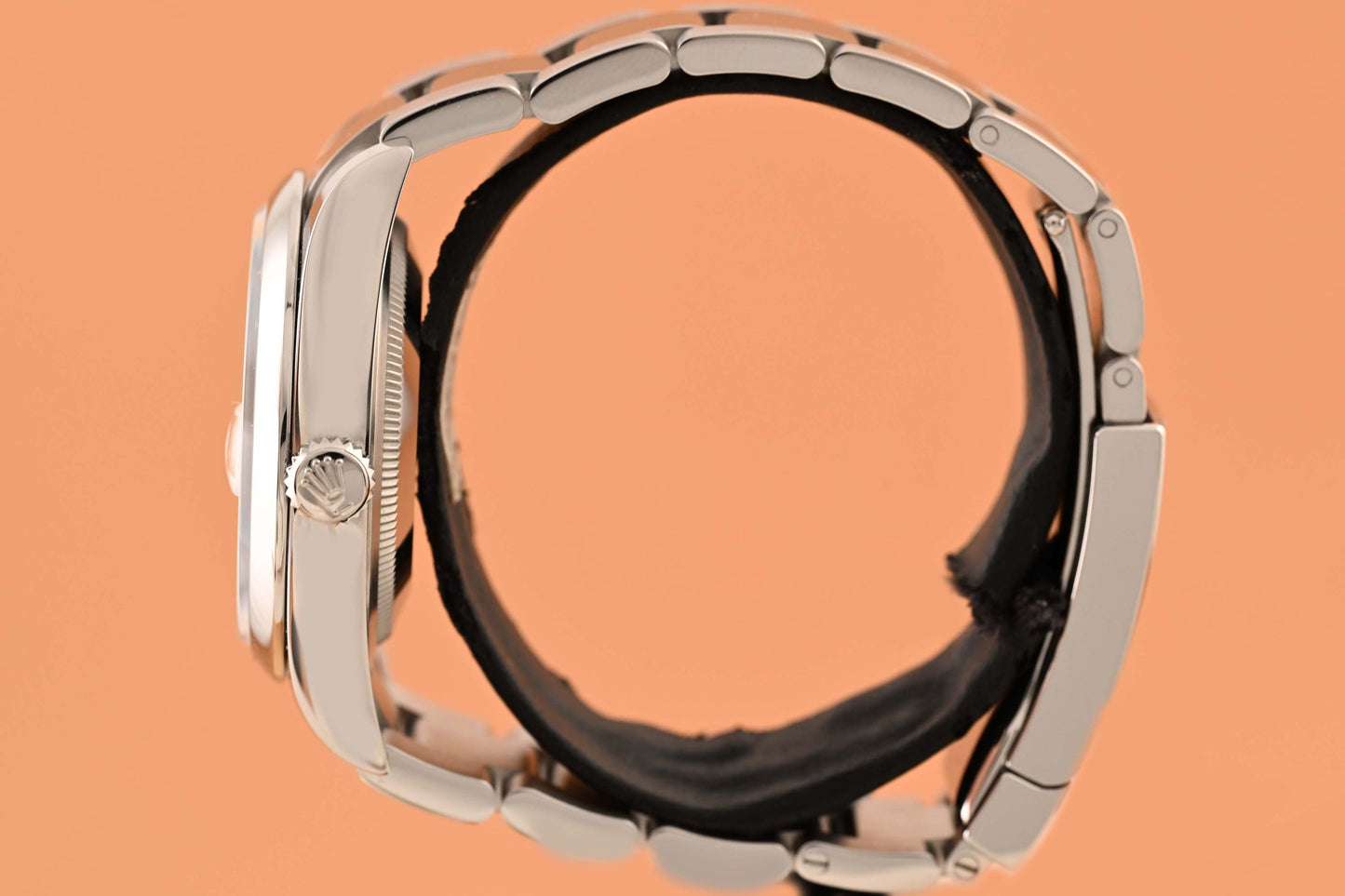 Rolex Oyster Perpetual Datejust 126200 - Full Set - Silver Dial - NEW