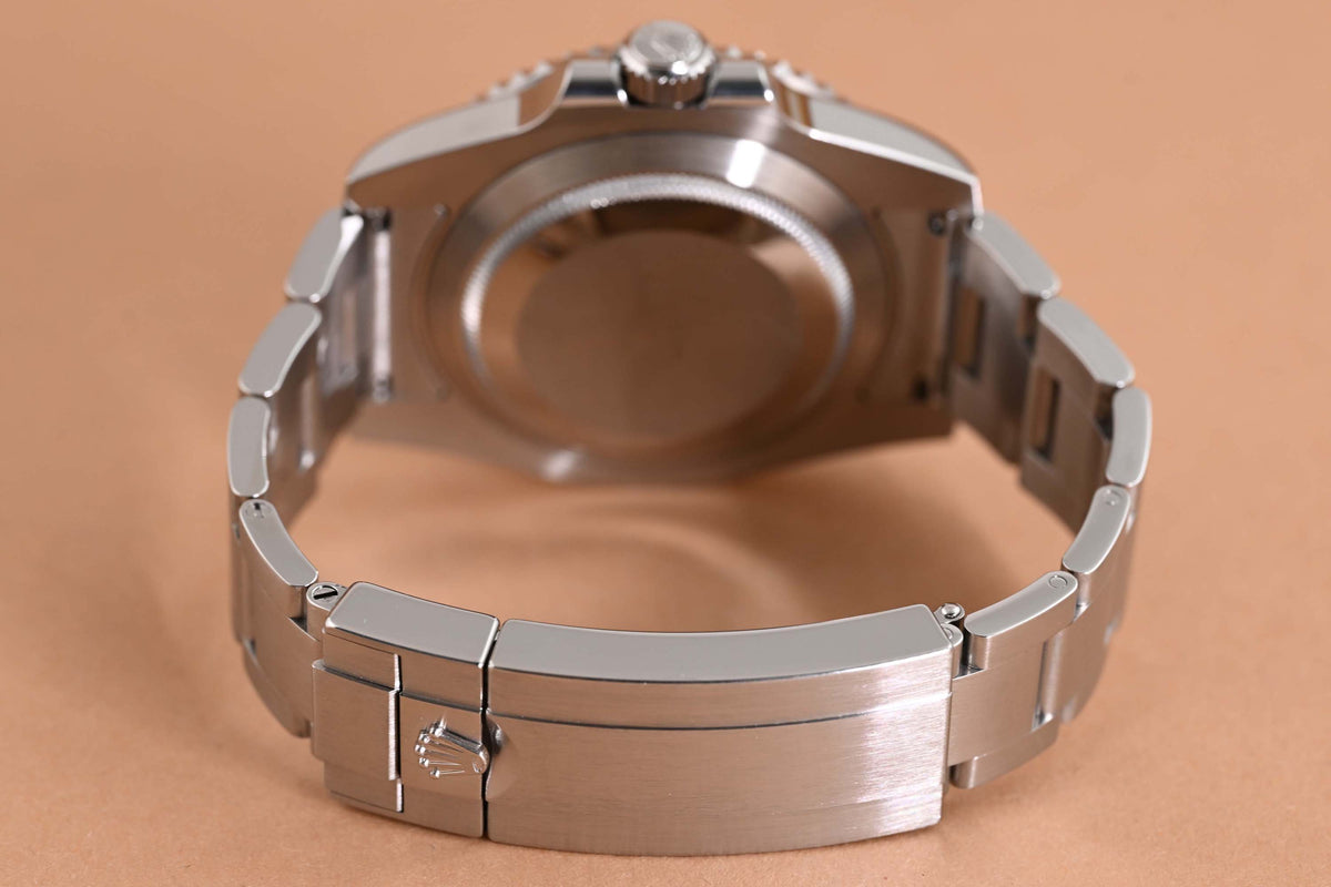 Rolex Submariner Date 116610LN - Full Set - 40mm - LC100