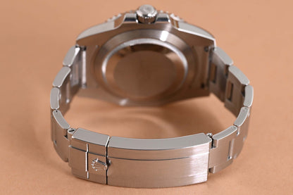 Rolex Submariner Date 116610LN - Full Set - 40mm - LC100