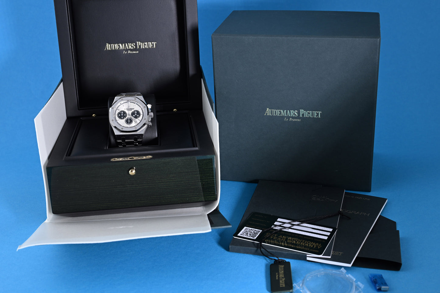 Audemars Piguet Royal Oak Chronograph 41mm - Blue Dial - Full Set