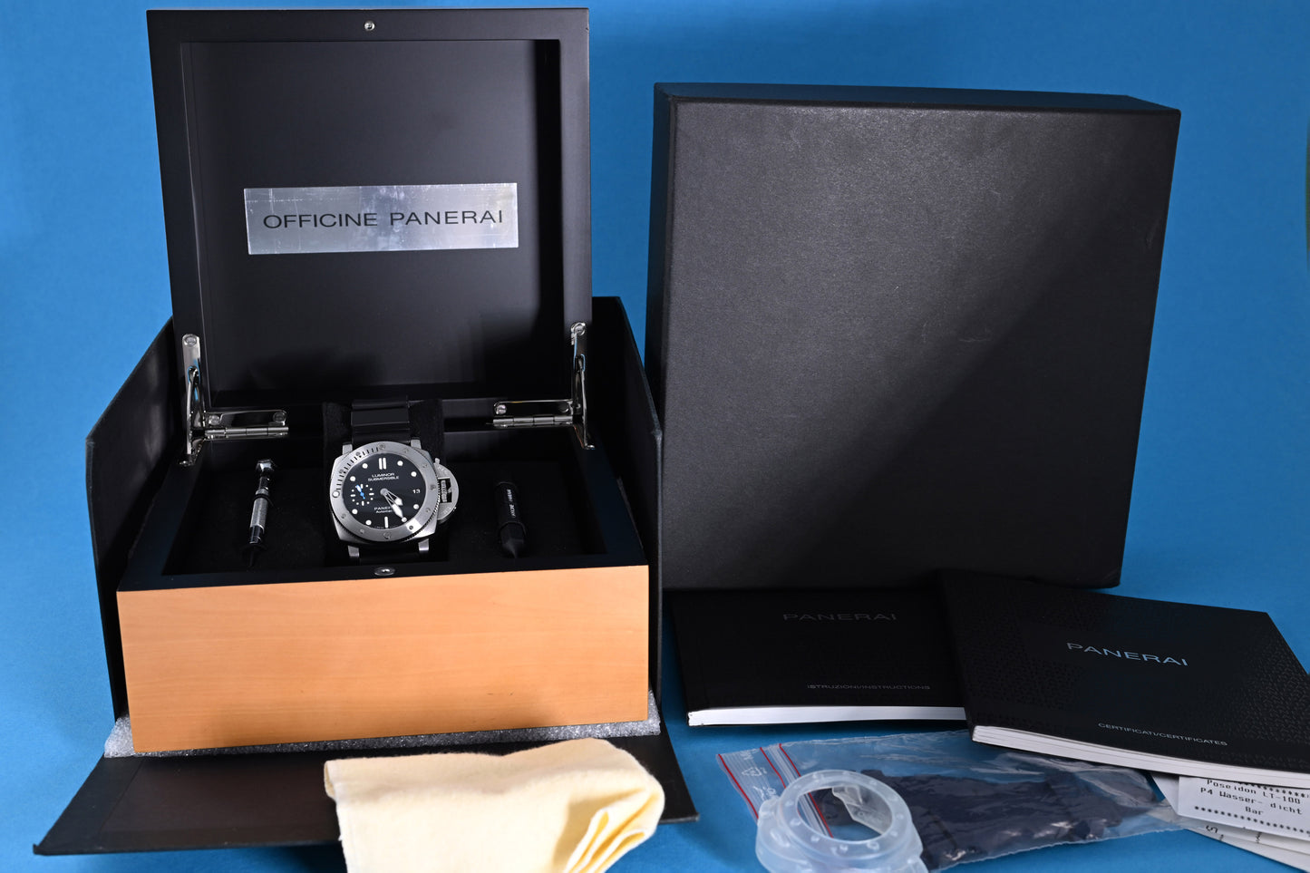 Panerai Luminor Submersible 1950 3 Days Automatic - Box and Papers