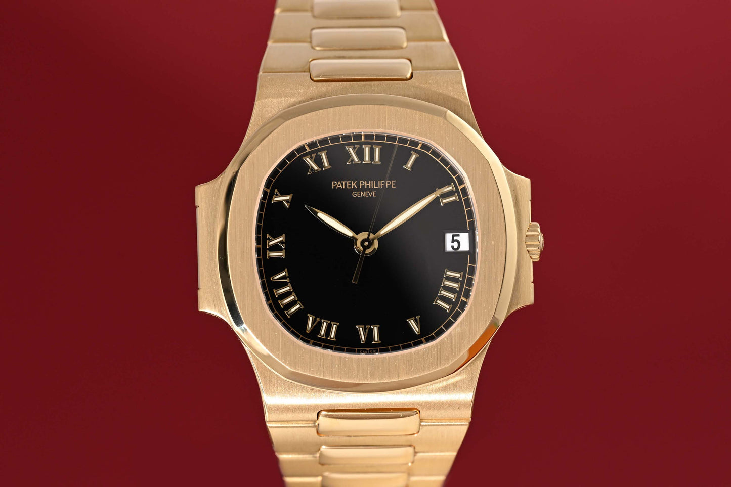 Patek Philippe Nautilus Gelbgold 3800/1J - Black Dial - Full Set