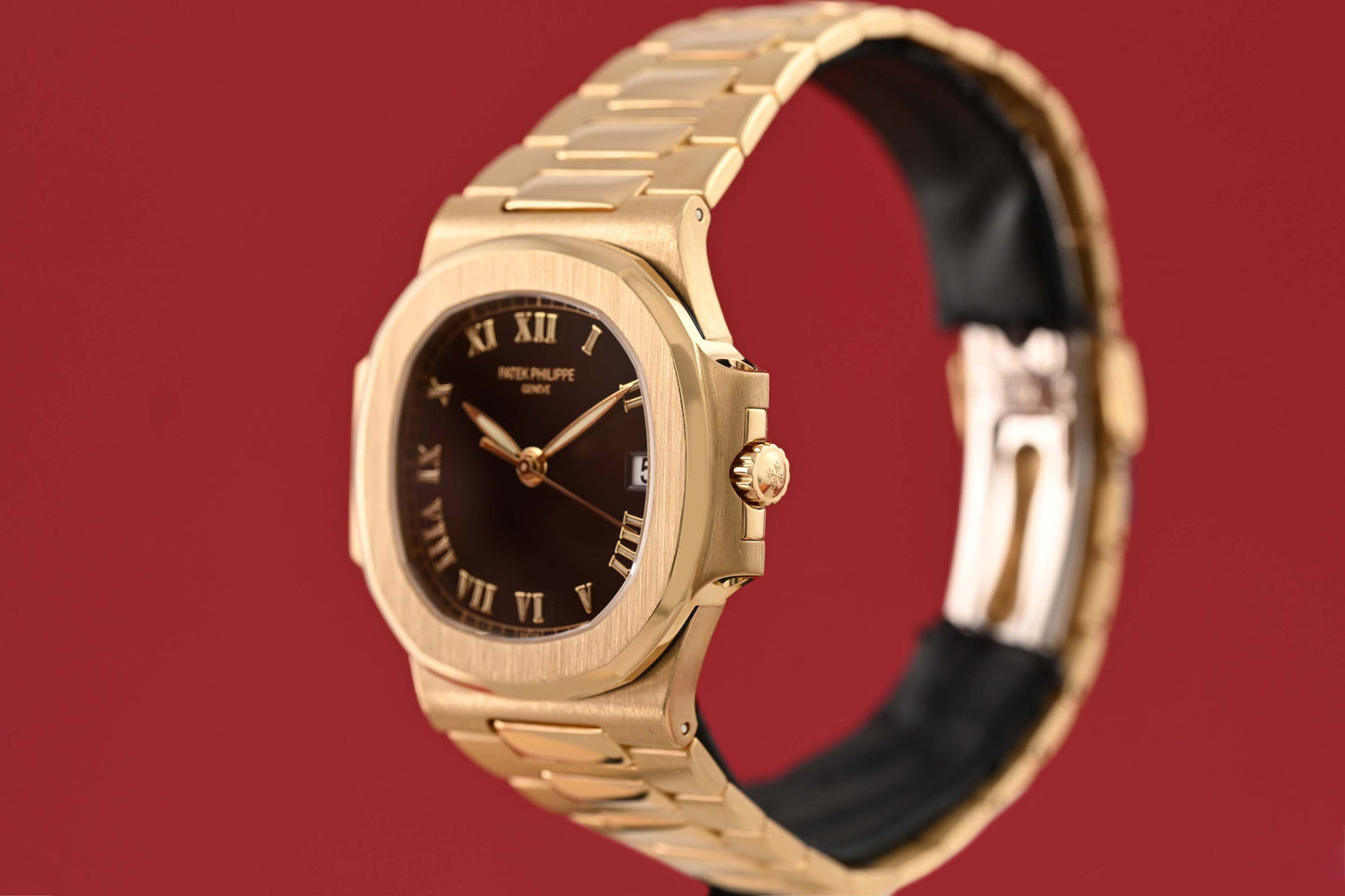 Patek Philippe Nautilus Gelbgold 3800/1J - Black Dial - Full Set