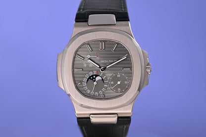Patek Philippe Nautilus 5712G-001 - Full Set