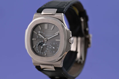 Patek Philippe Nautilus 5712G-001 - Full Set
