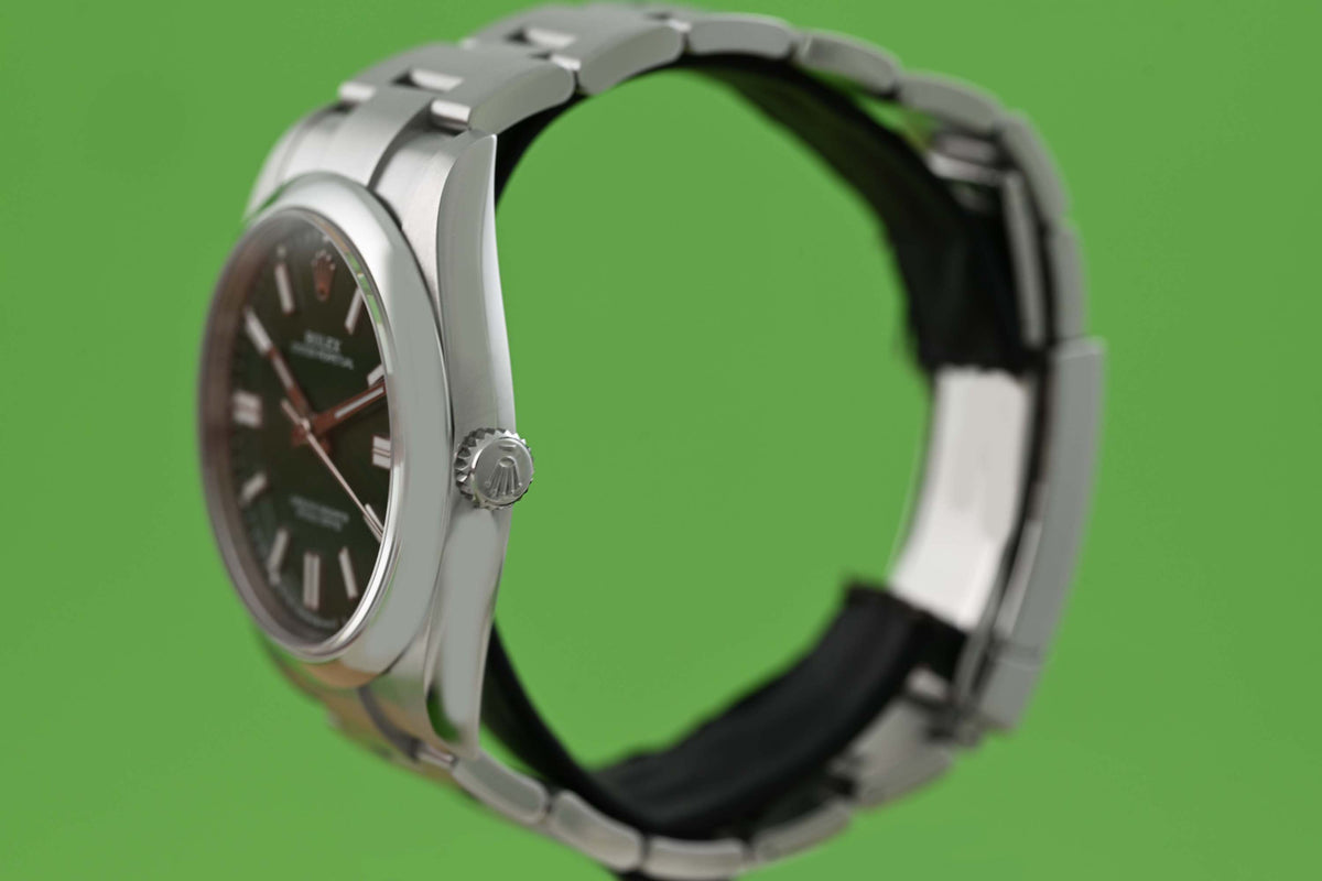 Rolex Oyster Perpetual 41mm 124300 - Full Set - Green Dial