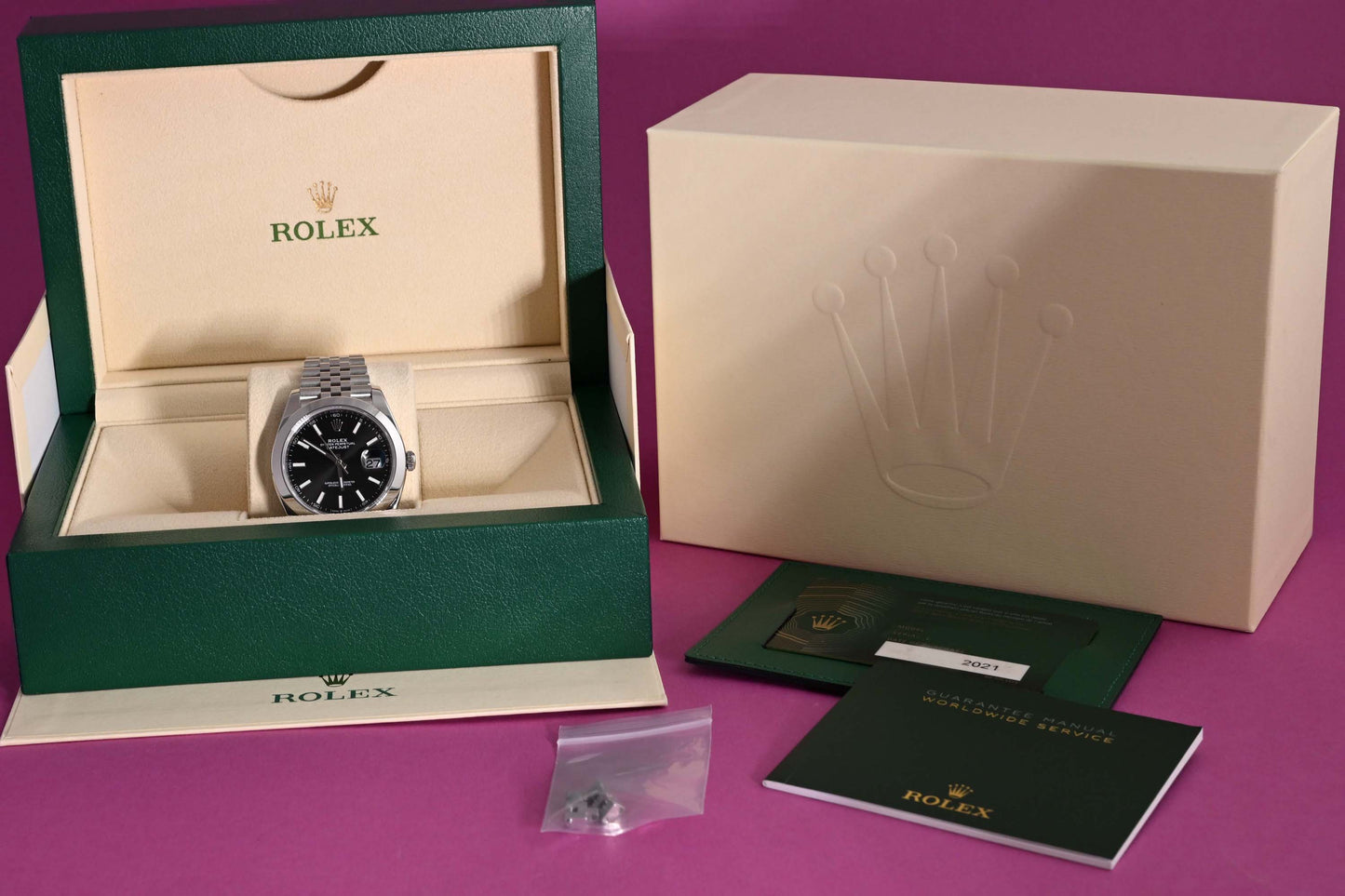 Rolex Datejust 41 - 126300 - Black Dial - Full Set
