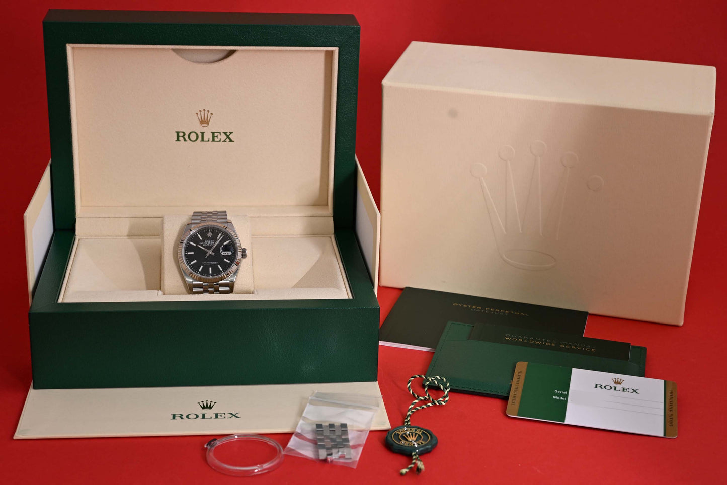 Rolex Datejust 36 - 126234 - Black Dial - Full Set