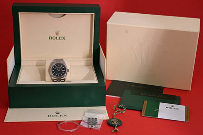 Rolex Datejust 36 - 126234 - Black Dial - Full Set